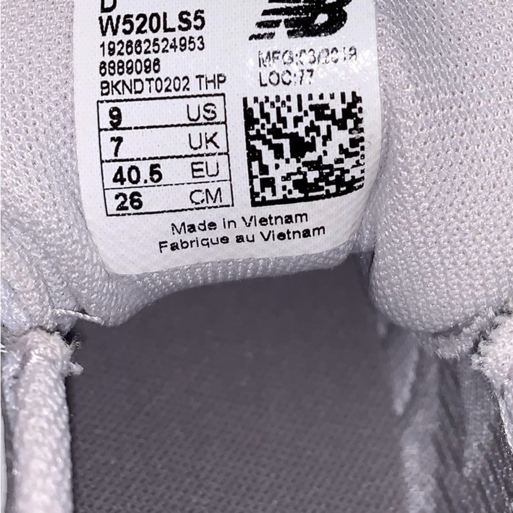 New Balance 520 W520LS5 Womenโs Running Shoes Size 9 Wide Gray Sneakers Comfort - Picture 16 of 16